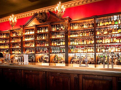 Red Jazz Bar- Filming Locations Locations Direct -05