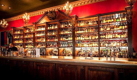 Red Jazz Bar- Filming Locations Locations Direct -05