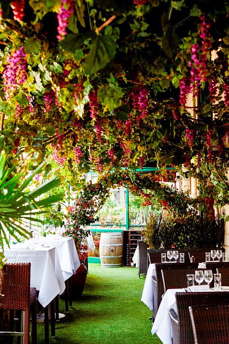 Red Jazz Bar- Filming Locations Locations Direct -11