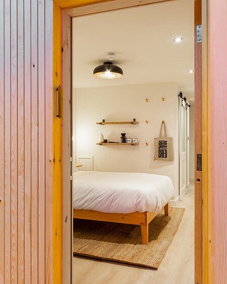 Hostel Space - Filming Locations Locations Direct -23