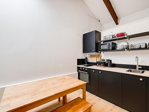 Hostel Space - Filming Locations Locations Direct -31