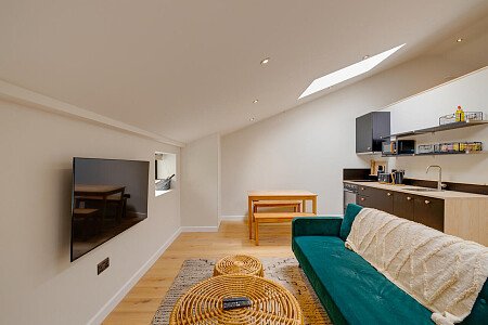 Hostel Space - Filming Locations Locations Direct -33