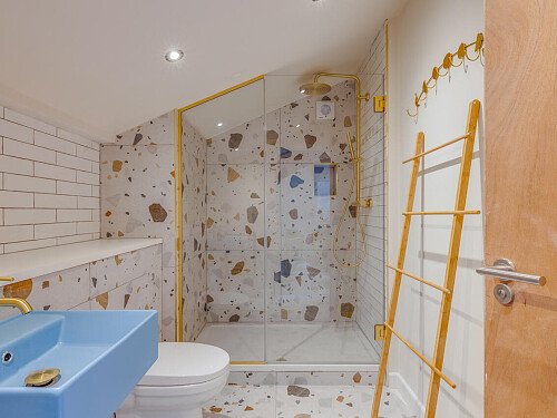 Hostel Space - Filming Locations Locations Direct -35