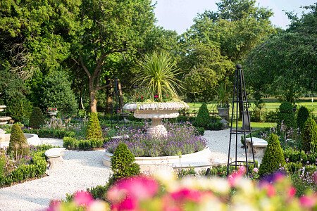 Kent Lodge - Filming Locations Locations Direct -04