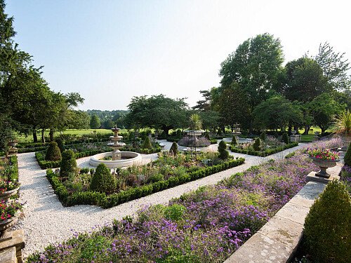 Kent Lodge - Filming Locations Locations Direct -09