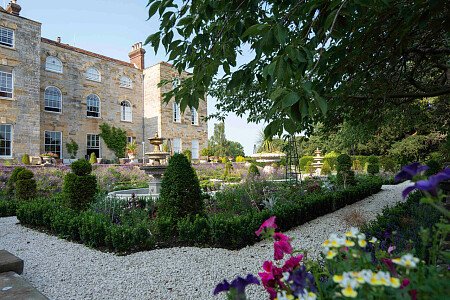 Kent Lodge - Filming Locations Locations Direct -10