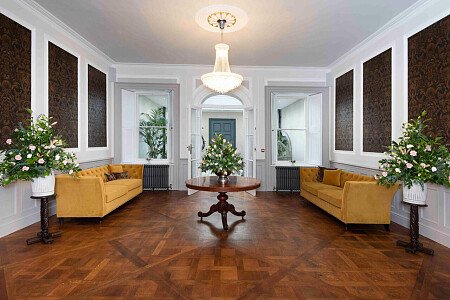 Kent Lodge - Filming Locations Locations Direct -19