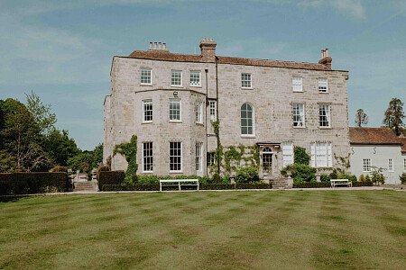 Kent Lodge - Filming Locations Locations Direct -47