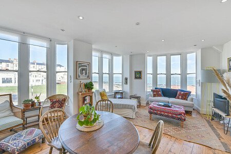 Cliff Flat - Filming Locations Locations Direct -01