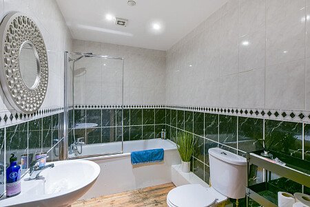 Cliff Flat - Filming Locations Locations Direct -07