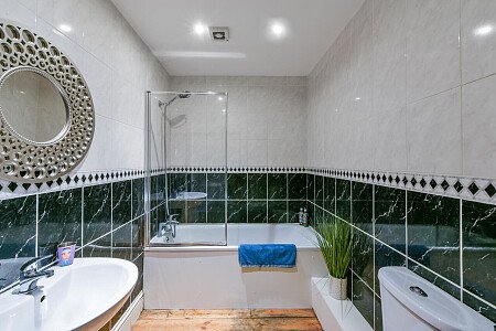 Cliff Flat - Filming Locations Locations Direct -08