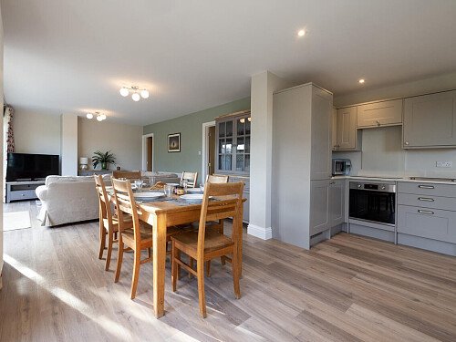 Tunbridge House  - Filming Locations Locations Direct -084