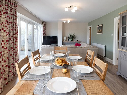 Tunbridge House  - Filming Locations Locations Direct -094