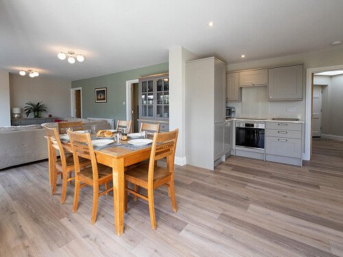 Tunbridge House  - Filming Locations Locations Direct -096