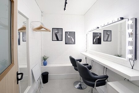 Large Studio  - Filming Locations Locations Direct -03