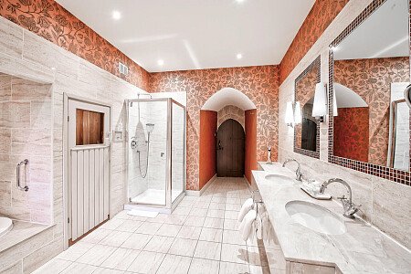 L Castle   - Filming Locations Locations Direct -09