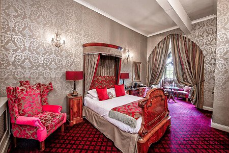 L Castle   - Filming Locations Locations Direct -10