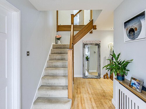 Driveway House   - Filming Locations Locations Direct -06