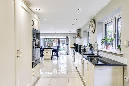 Driveway House   - Filming Locations Locations Direct -10