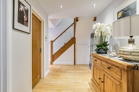 Driveway House   - Filming Locations Locations Direct -09