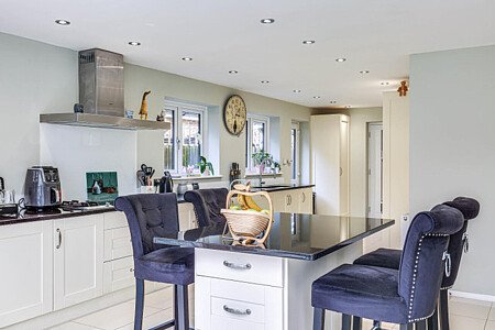 Driveway House   - Filming Locations Locations Direct -12