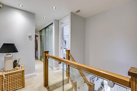 Driveway House   - Filming Locations Locations Direct -13