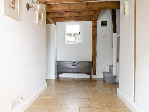 Farm Cotage   - Filming Locations Locations Direct -09