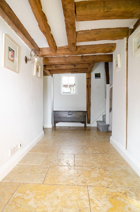 Farm Cotage   - Filming Locations Locations Direct -09