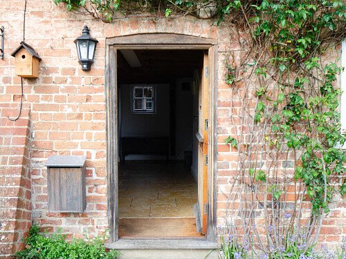 Farm Cotage   - Filming Locations Locations Direct -10