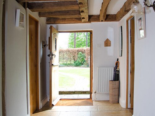 Farm Cotage   - Filming Locations Locations Direct -12