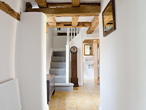 Farm Cotage   - Filming Locations Locations Direct -16