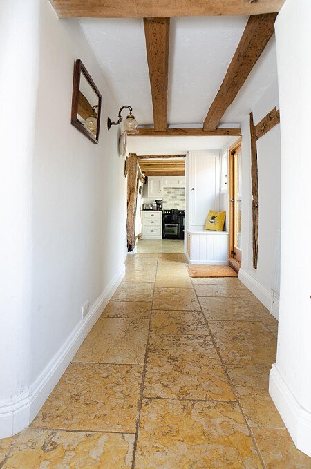 Farm Cotage   - Filming Locations Locations Direct -15