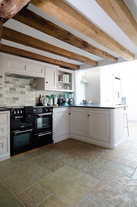 Farm Cotage   - Filming Locations Locations Direct -18