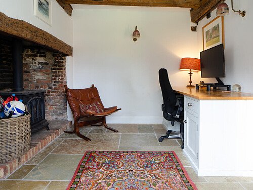 Farm Cotage   - Filming Locations Locations Direct -28