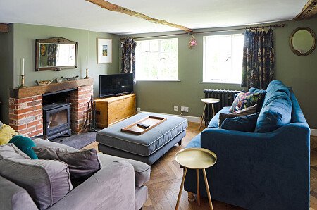 Farm Cotage   - Filming Locations Locations Direct -51