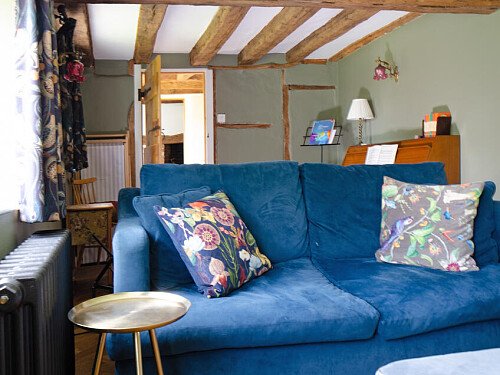 Farm Cotage   - Filming Locations Locations Direct -54