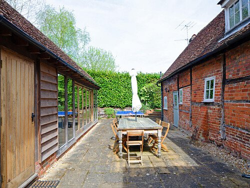 Farm Cotage   - Filming Locations Locations Direct -59