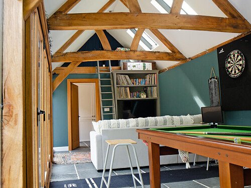 Farm Cotage   - Filming Locations Locations Direct -66