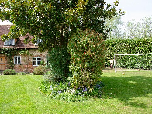 Farm Cotage   - Filming Locations Locations Direct -70