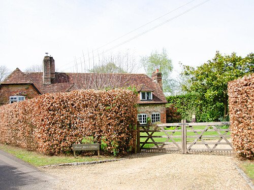 Farm Cotage   - Filming Locations Locations Direct -75