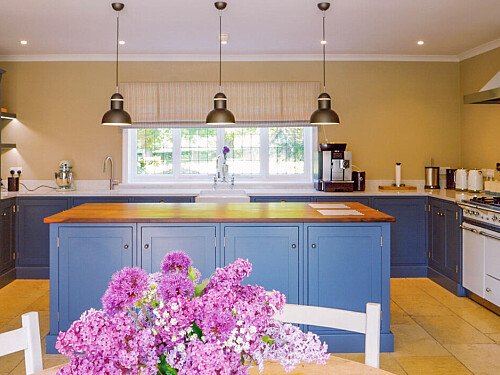 Pink House - Filming Locations Locations Direct -06