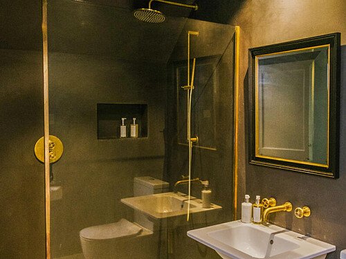 Pink House - Filming Locations Locations Direct -27