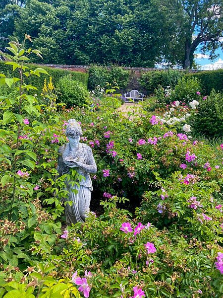 Pink House - Filming Locations Locations Direct -34