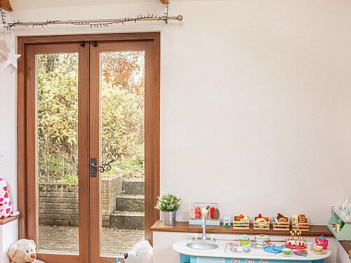 Northstone  - Filming Locations Locations Direct -12