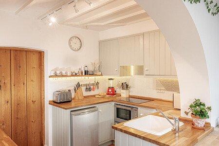 Northstone  - Filming Locations Locations Direct -15