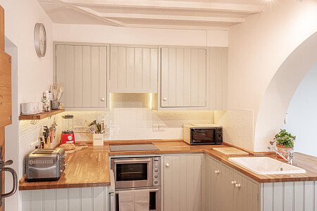 Northstone  - Filming Locations Locations Direct -16