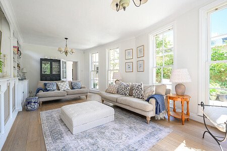 Large Windows - Filming Locations Locations Direct -06