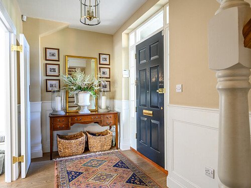 Large Windows - Filming Locations Locations Direct -11