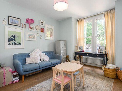 Large Windows - Filming Locations Locations Direct -12