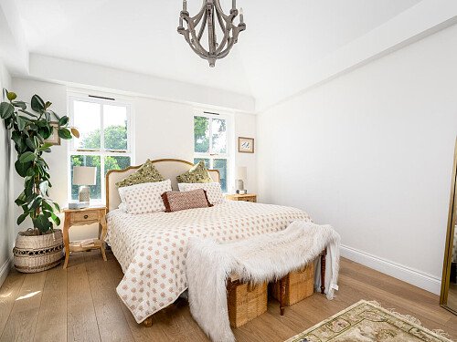 Large Windows - Filming Locations Locations Direct -14